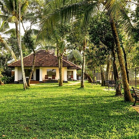 Paadam By The Backwaters クマラコム エクステリア 写真