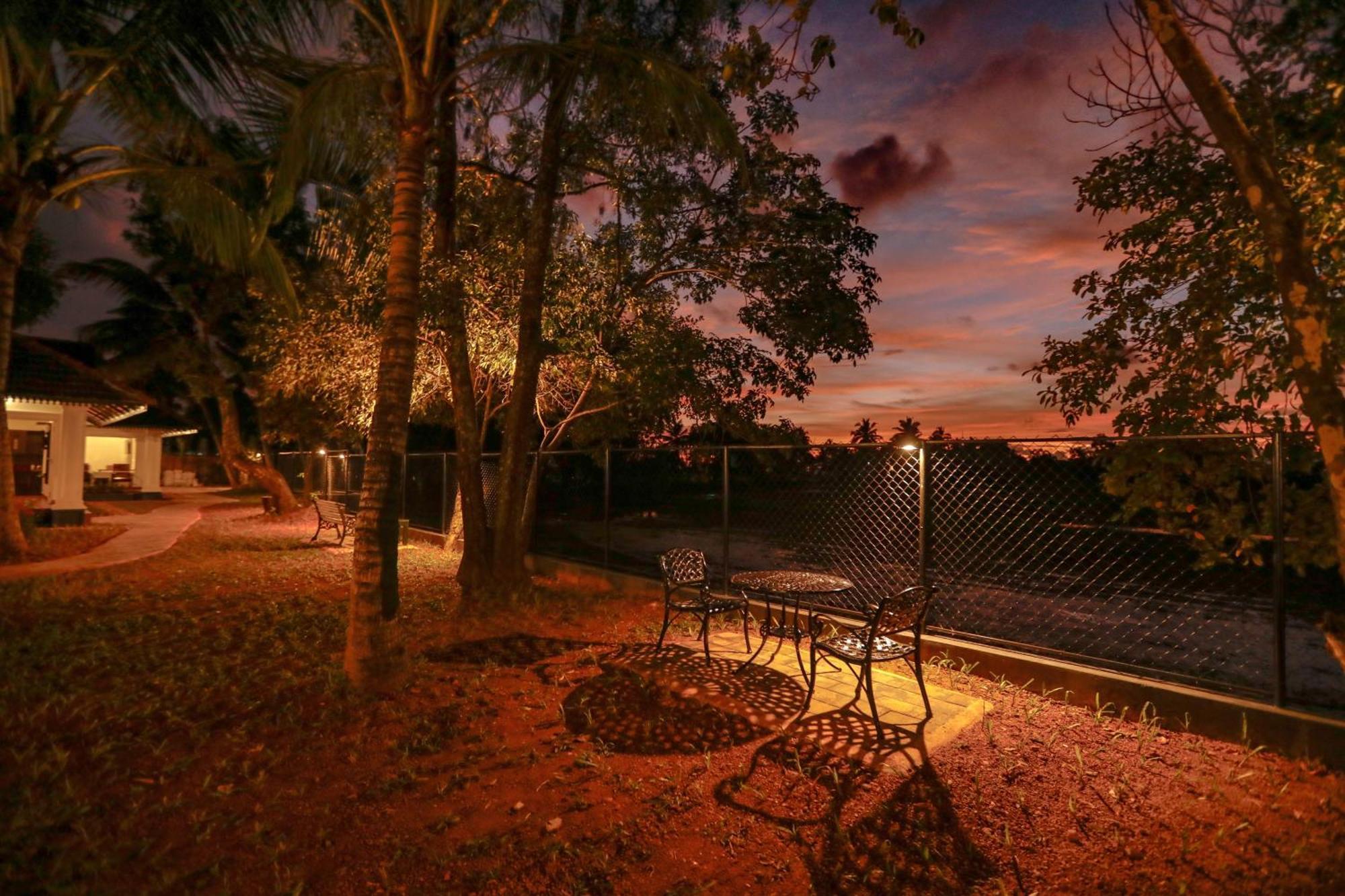 Paadam By The Backwaters クマラコム エクステリア 写真